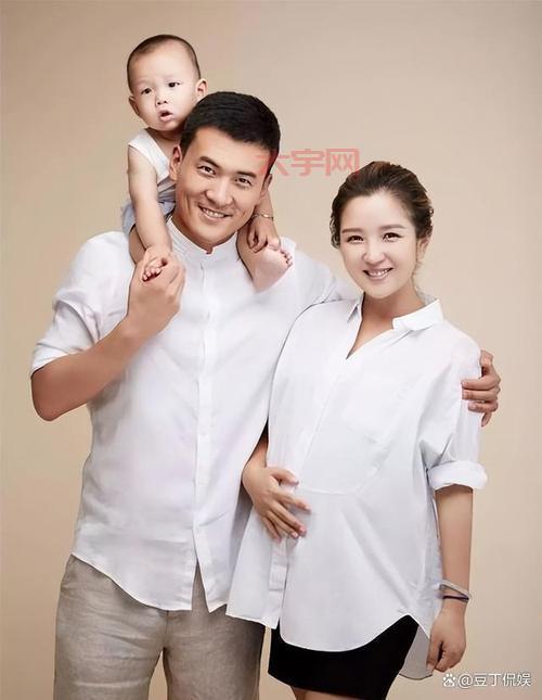 张杰谢娜分手传闻满天飞，昔日恩爱夫妻情归何处？