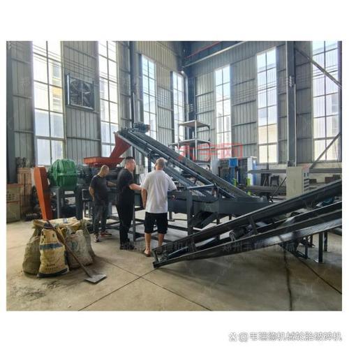 废旧轮胎胶粉设备怎么选？老厂家教你几招不踩坑！